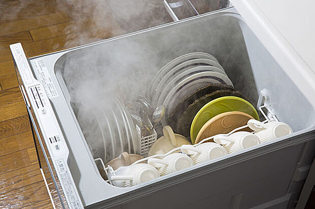 【食洗器】あると便利な食洗器。家事の時短にご活用ください。食器は自分で洗って、乾燥だけで使うこともできます。