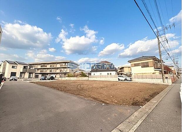 【現地外観】
周囲に高い建物が建つことの無い、第一種低層住居専用エリアに立地!大きく陽当りが変わることはありません