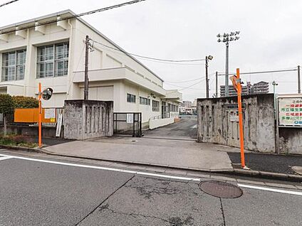 福生市立福生第二中学校 1200m(徒歩15分)