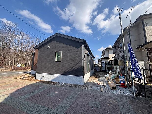 【現地外観写真】区画の整った閑静な住宅街に誕生する限定１棟の平屋建て新築分譲住宅！生活施設や教育施設が徒歩圏に整った快適な住環境です♪