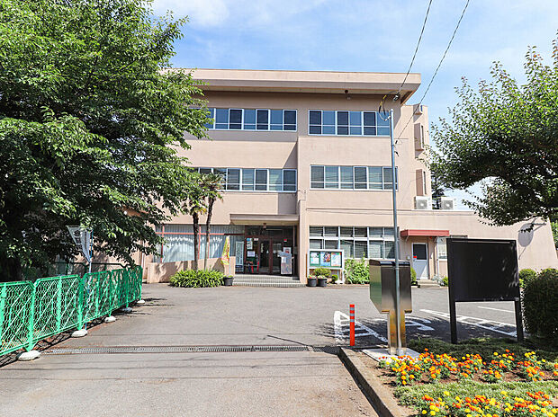 青梅市大門図書館（約333m）