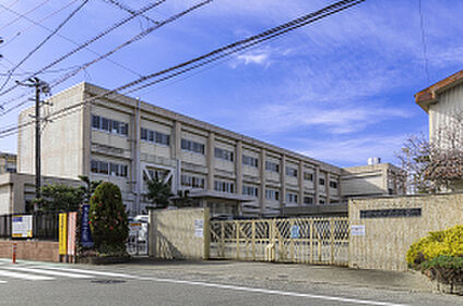 市立大和東小学校 現地から1870m～1890m。(徒歩24分。(最長))