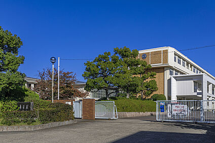 市立甚目寺南中学校 現地から510m。(徒歩7分。)