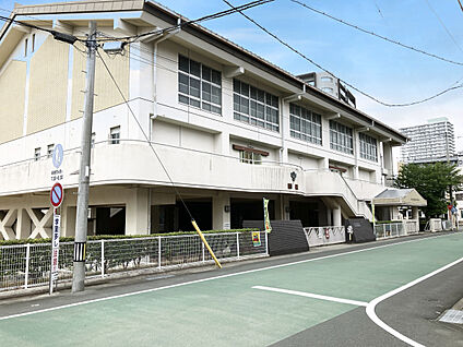 豊橋市立松山小学校 現地から610m。(徒歩8分。)