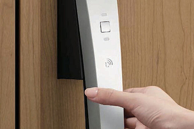 【【浴室換気乾燥機(100V)】】入浴後など、浴室を使った後に浴室にこもった湿気や水分を取り除きます。花粉が多い春や雨が多い梅雨時も、浴室干しできて便利です。※ハンガーパイプ1本つきです。※オプションとなります。