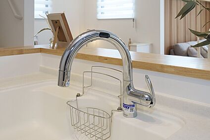 【タッチレス蛇口一体型浄水器「LC」】