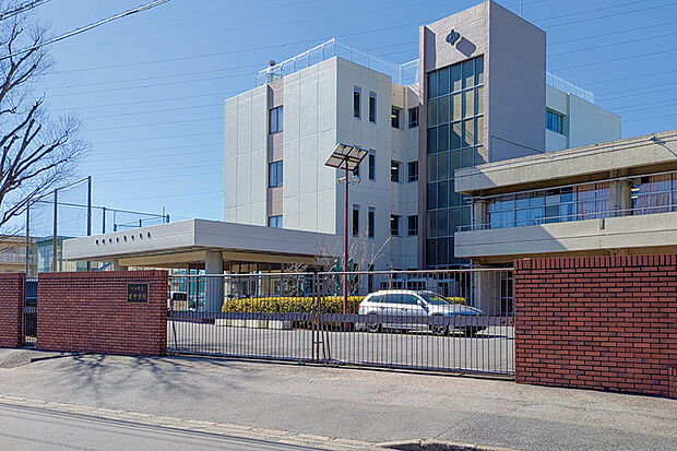 里中学校（現地より徒歩7分）