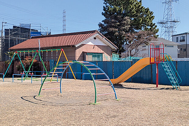 里曲田子供の遊び場（現地より徒歩5分）