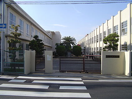 忠岡中学校 240ｍ(徒歩3分)