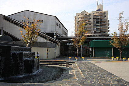 高石駅 880ｍ(徒歩11分)