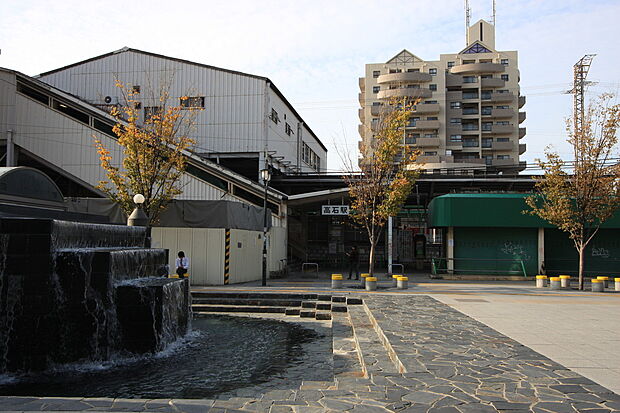 高石駅（約880m）
