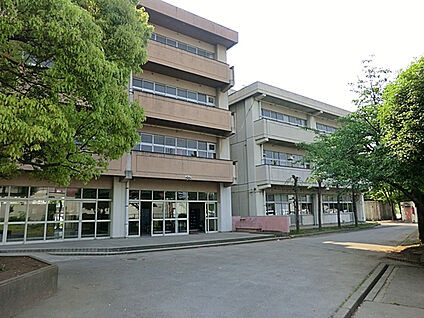 東中学校 1080m