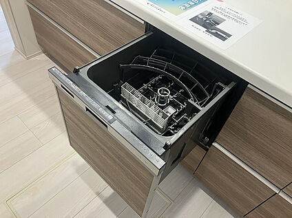 お忙しい奥様に人気のビルトインタイプの食洗器☆忙しい朝や急な