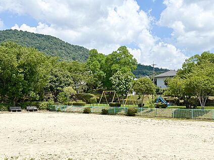 新光風台しらかば公園 1800ｍ(自転車約8分)