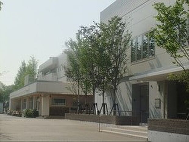 浦安市立東小学校(約1,135m)