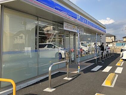 ローソン三郷戸ヶ崎五丁目店 1000m