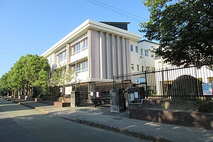伊川谷小学校 1300ｍ(徒歩16分)