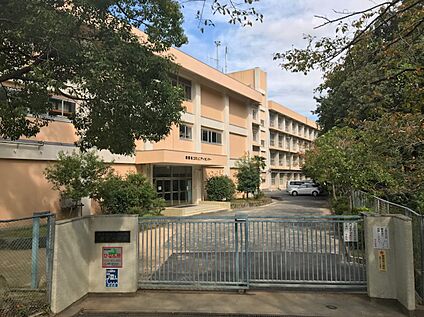 朝霧中学校 1400ｍ(徒歩18分)