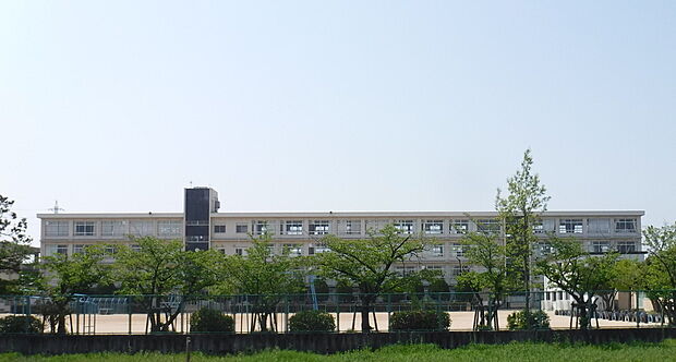 加古川市立鳩里小学校
