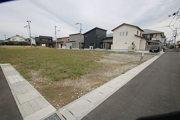 【8号地付近写真】８号地　土地面積138m2