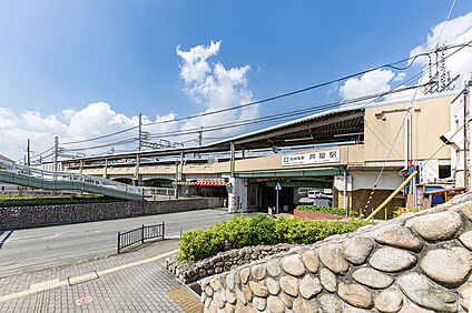 阪神本線「芦屋」駅 約470～500m(徒歩6～7分)