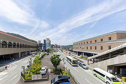 JR福知山線「宝塚」駅 約1420～1440m(徒歩18分)