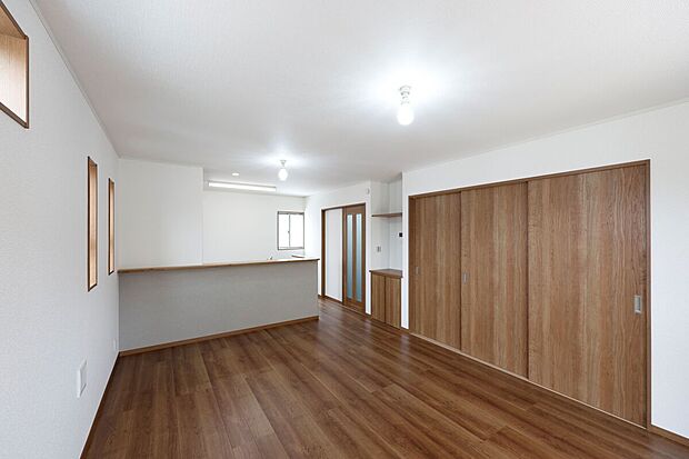 【建物標準仕様】フローリングは傷が付きにくいタイプを使用しています。