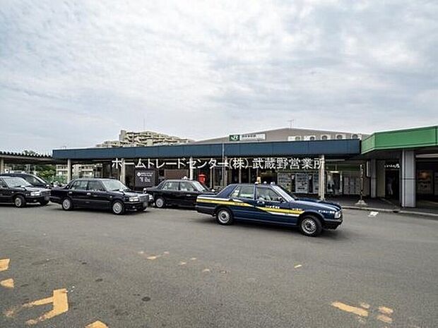 徒歩圏内に利用可能な駅があり、毎日の通勤や通学にも便利な立地です。3路線3駅利用可能で通勤通学に便利ですね♪お出かけやお買い物など多方面へのアクセスも良好で、暮らしの行動範囲も広がります。