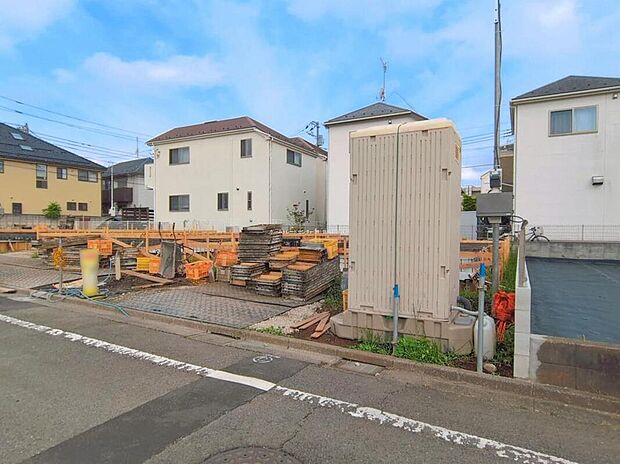 【現地外観写真】A号棟
京王線「つつじヶ丘」駅徒歩12分♪都心へアクセス良好です☆