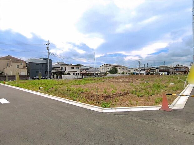 【現地外観写真】O号棟
気になった物件すぐにご見学対応させていただきます♪平日・お仕事帰りなど、いつでもご案内可能です♪周辺環境と併せて、実際に現地をご確認ください♪