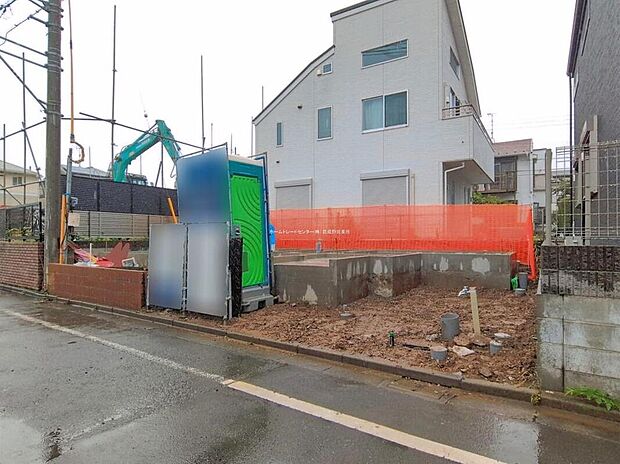 【現地外観写真】
ひとたび扉を開けばそこに待っているのは上質な空間とマイホームでの新生活をイメージさせる優雅なひととき。「この家なら…」ではなく「ここに住みたい♪」と思う感動をお届けいたします。