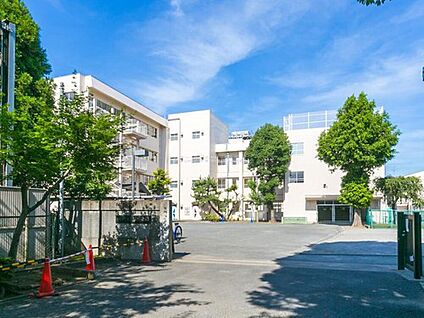 調布市立杉森小学校 400m (徒歩5分)