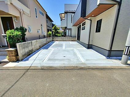 【駐車場】