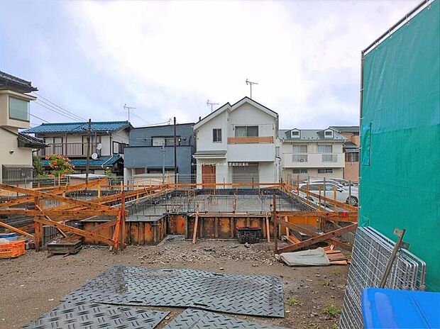 【現地外観写真】B号棟住宅性能評価で耐震等級３（最高等級）を取得！お客様を守る大切な住宅だからこそ、第三者の検査を受けて安心して住んでいただける住宅をご案内させて頂きます。