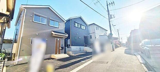 【前面道路含む現地写真】ＪＲ中央線「三鷹」駅までバスで25分「晃華学園東」停歩7分♪
京王線「つつじヶ丘」駅まで徒歩19分♪
現地をご覧いただきながら、住まいの夢をお聞かせください！