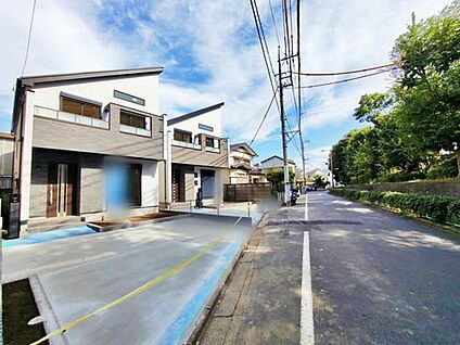 【前面道路含む現地写真】