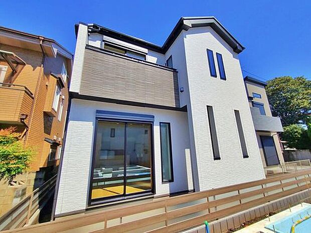 【【現地外観写真】A号棟】住宅性能評価で耐震等級3(最高等級)を取得!お客様を守る大切な住宅だからこそ、第三者の検査を受けて安心して住んでいただける住宅をご案内させて頂きます。