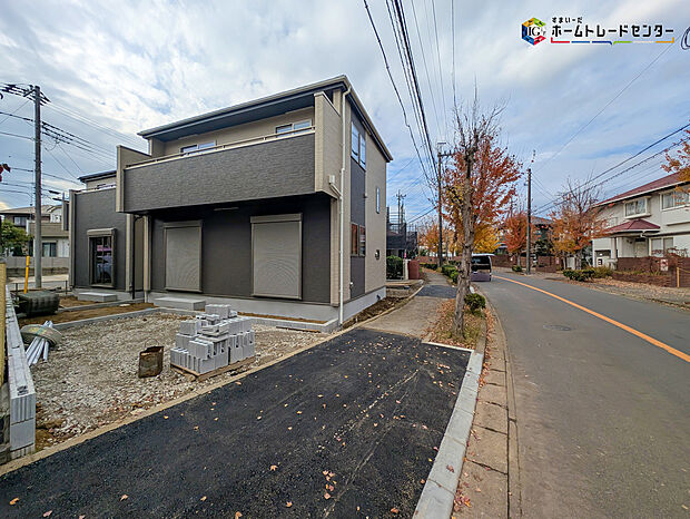 嬉しい仕様設備♪
全洋室、水廻り集中設計、ファミリークローク、WIC、2階ホール物入、ワイドバルコニー、駐車2台可能等♪