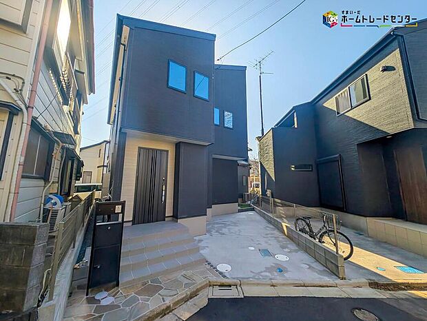 嬉しい仕様設備♪
全洋室、全室2面採光、SIC、床下収納、カースペース1台分等！