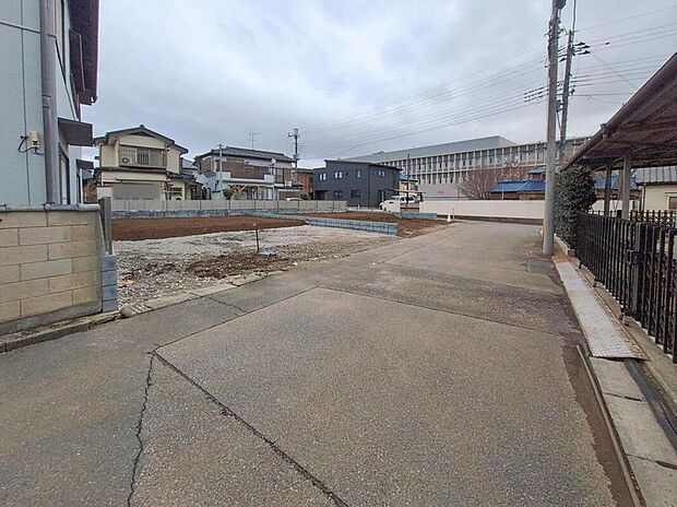 東武野田線「愛宕」駅まで徒歩9分!
住宅性能評価取得物件!耐震性などで最高等級を取得♪地震に強い家!