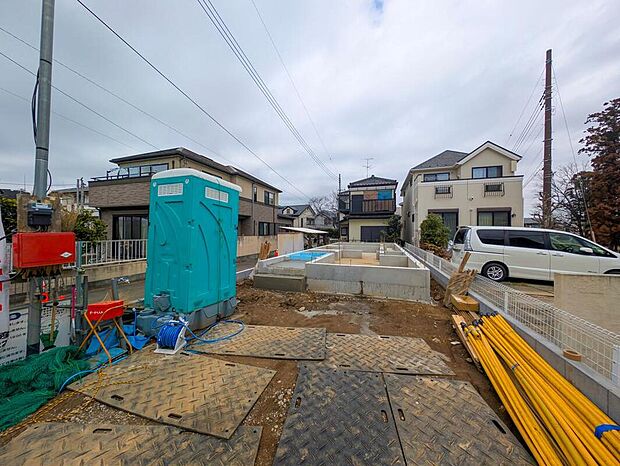 嬉しい仕様がたくさん！
浴室乾燥機、全洋室、リビングイン階段、リビング収納、2階ホール収納、防犯カメラ、駐車2台可能等！