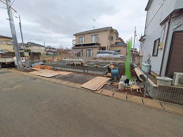 嬉しい仕様設備♪
南向き、全洋室、水廻り集中設計、フリーコーナー、WIC、ホール物入、ワイドバルコニー、駐車2台可能等!