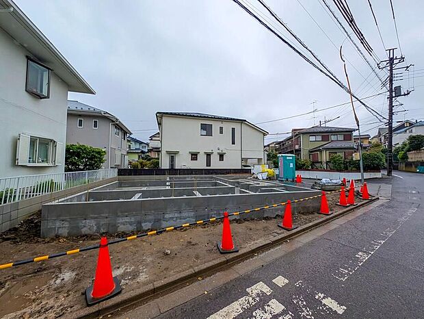 「東急1号公園前」停歩4分、東武野田線「江戸川台」駅までバス乗車6分!閑静な住環境と快適さに満ちた住まい。安心の住宅性能評価取得!地震に強い家!