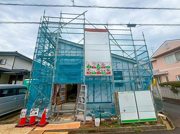 嬉しい仕様がたくさん!
平屋、全洋室、浴室乾燥機、水廻り集中設計、SIC、室内物干し、宅配BOX、南庭、駐車2台可能等♪