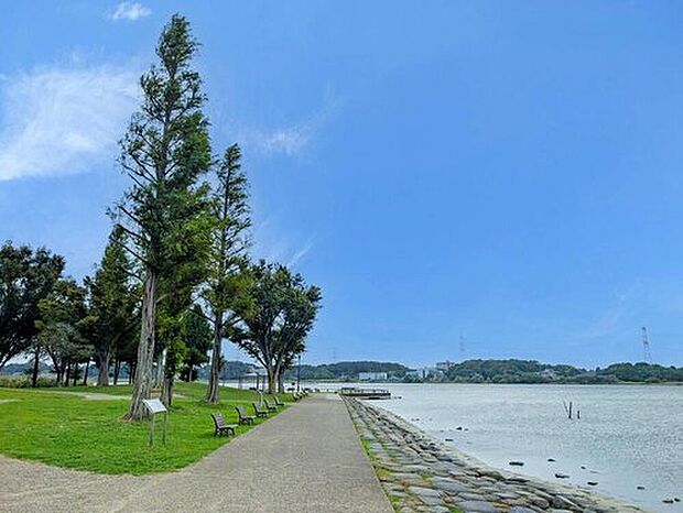 手賀沼公園まで700m、徒歩9分