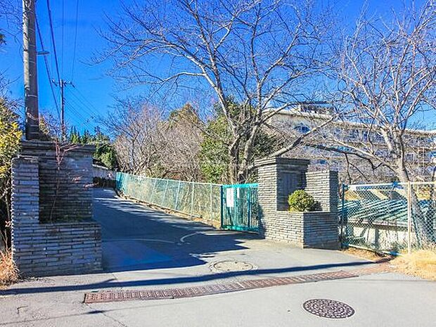 我孫子市立久寺家中学校(約350m)