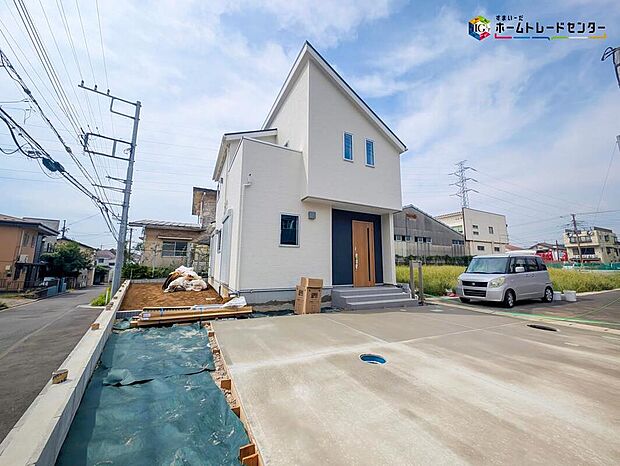 【現地外観写真】少ないガス量で効率よくお湯を沸かす省エネ性の高い給湯器。ガスの消費量が少なく済むので、環境にやさしく、ガス料金の節約にもつながります。