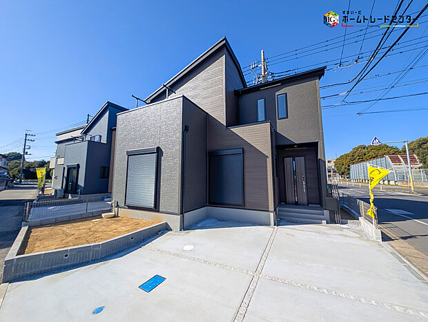 【現地外観写真】嬉しい仕様・設備がたくさん!
浴室乾燥機、和洋室、WIC、SIC、パントリー、リネン庫、リビング収納、駐車2台可等!