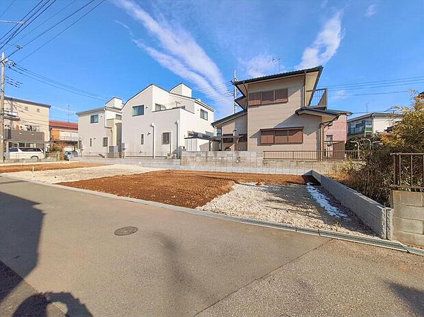 【現地外観写真】【安心の住宅性能評価取得物件!】
住宅性能表示制度で耐震性などにおいて最高等級を取得♪地震に強い家!