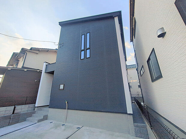 【現地外観写真】【次世代につなげるZEH水準仕様】
【安心の住宅性能評価取得物件！】
安心の第三者機関による検査済み！地震に強い家！